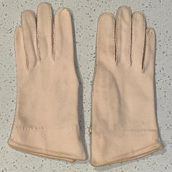 Authentic Vintage 1952 Christian Dior Shalimar Gloves | Pale Pink Leather with B - Picture 9 of 16